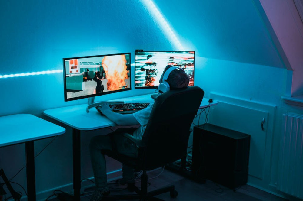 Exploring the Use of Light in Game User Interfaces (UI)